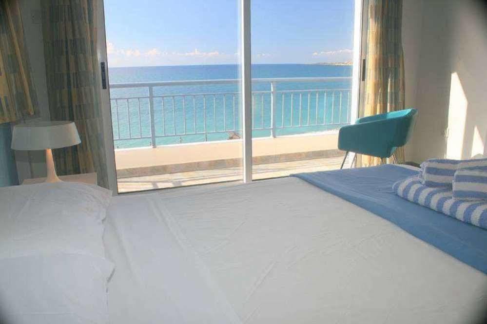 Blue Coral Beach Villas Paphos Exteriör bild