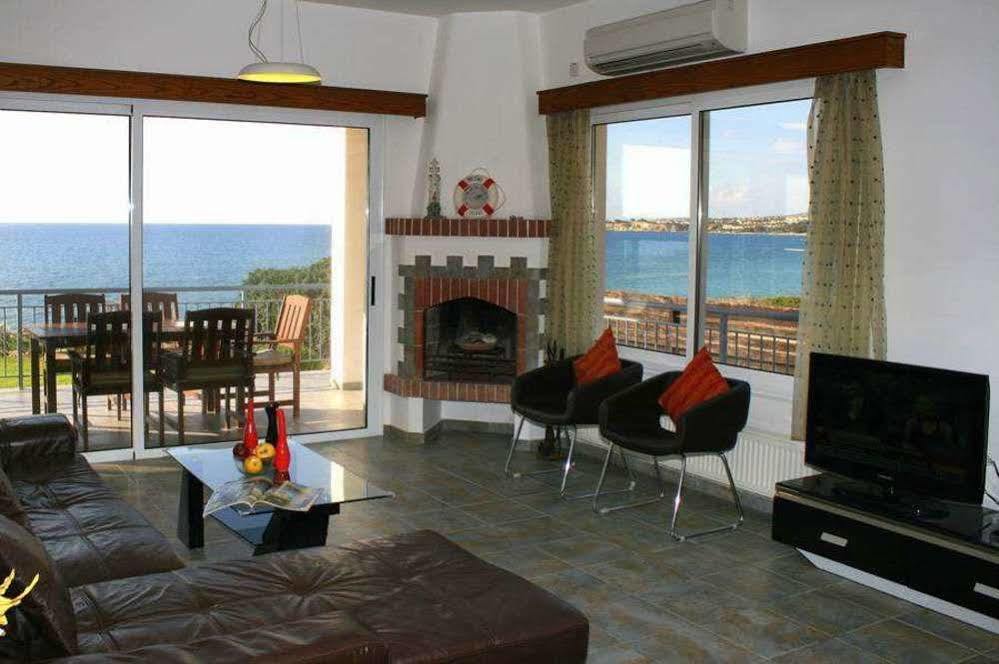 Blue Coral Beach Villas Paphos Exteriör bild