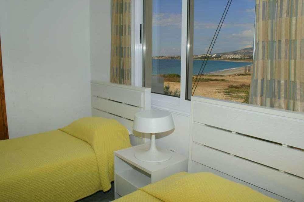 Blue Coral Beach Villas Paphos Exteriör bild